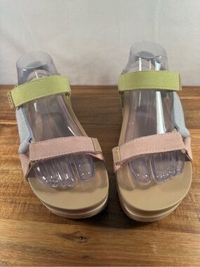 Reef Suede Cushion Rem HI Platform Sandals Blue/Yellow/Pink Size 7.5